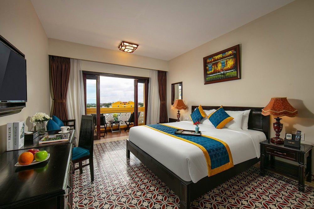 Deluxe Double/Twin with Old Town View